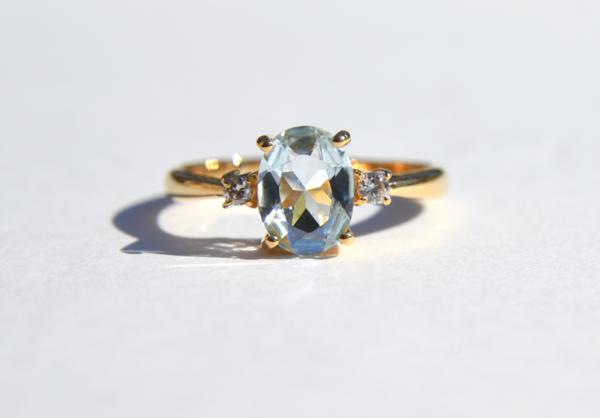 Vintage 1.21 Carat Oval Aquamarine Diamond 18 Karat Gold Ring