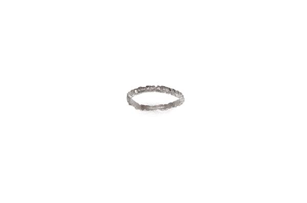 Victoria Wave Single Thin Silver Ring