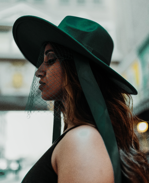 Ivy Green | Lively Ghosts Veiled Hat