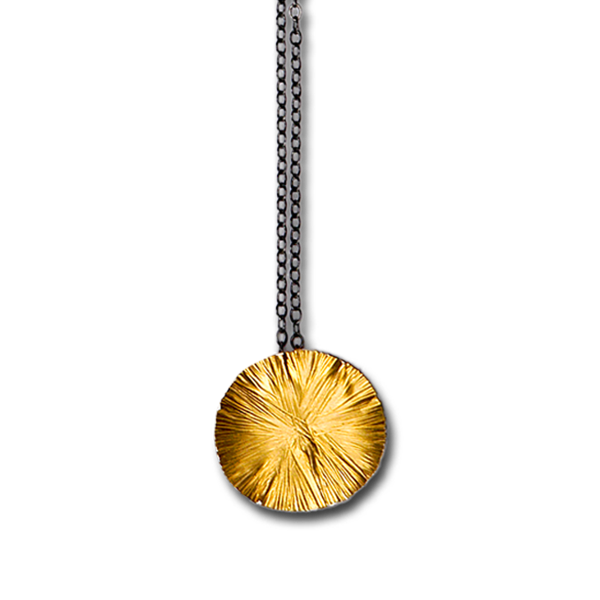 Wheel Gold Pendant Necklace